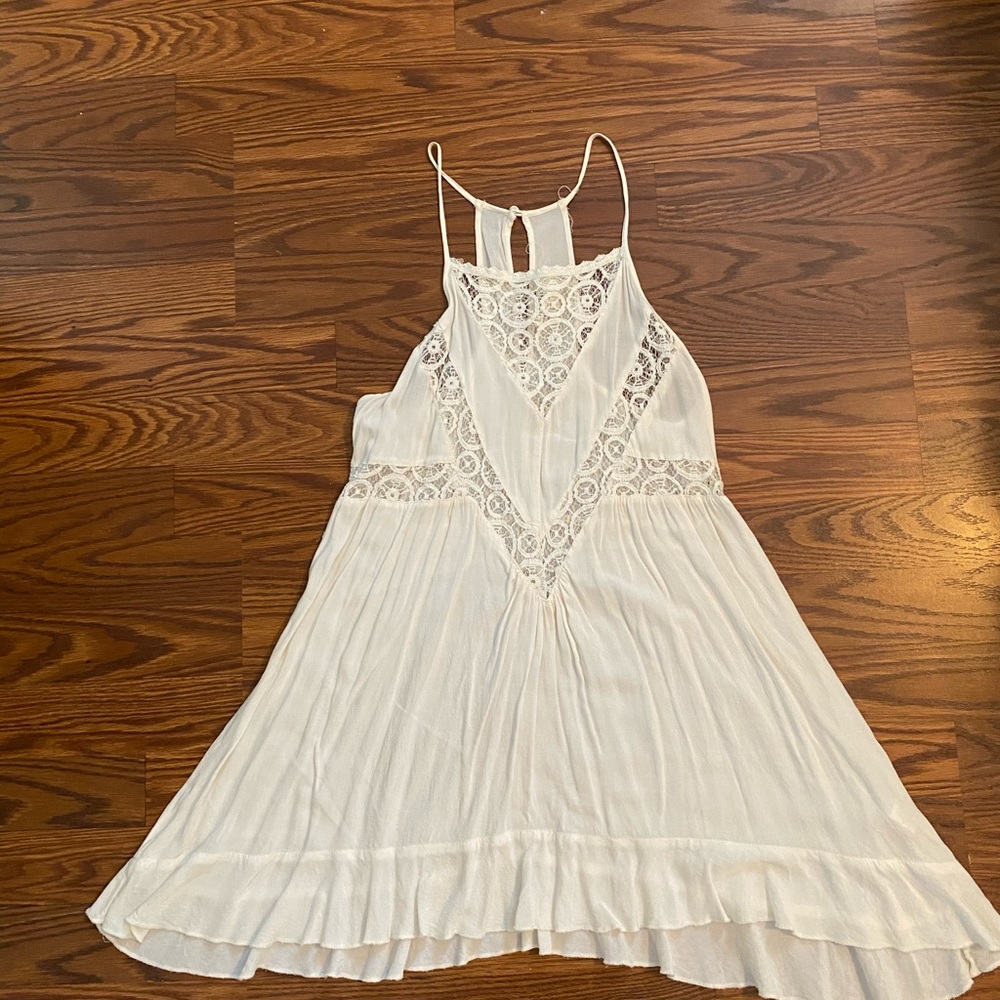 White blouse with lace